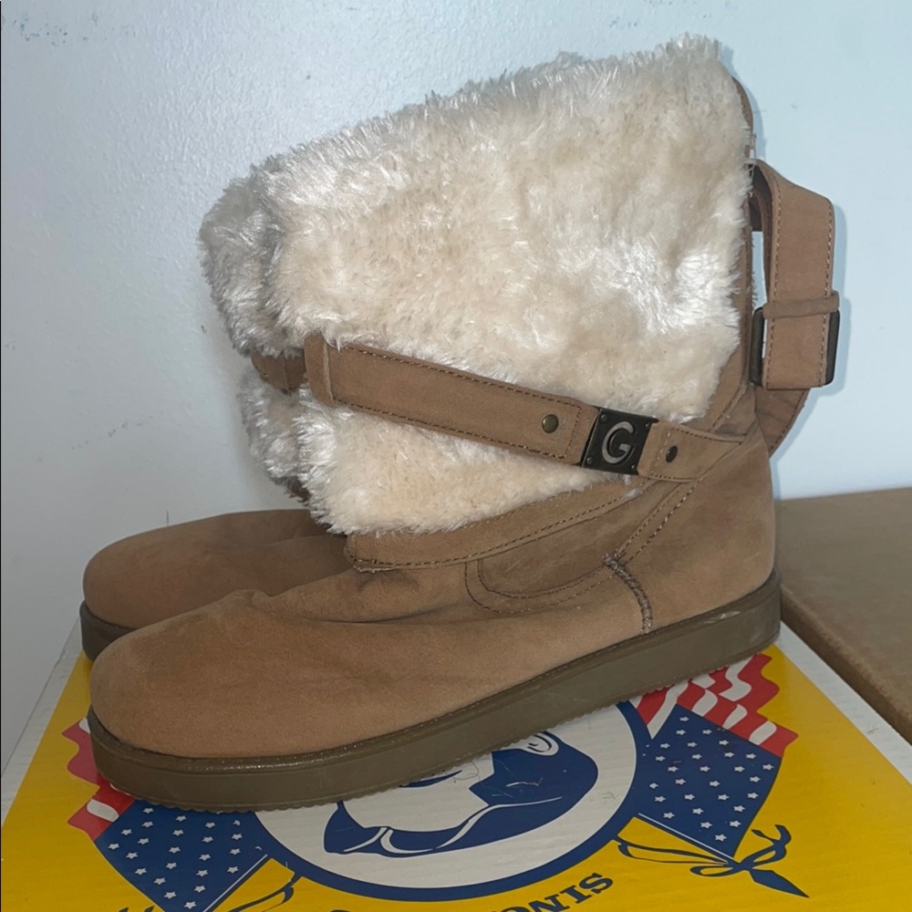 Guess Tan and Cream Winter Boots with Faux Fur Lining size 7.5